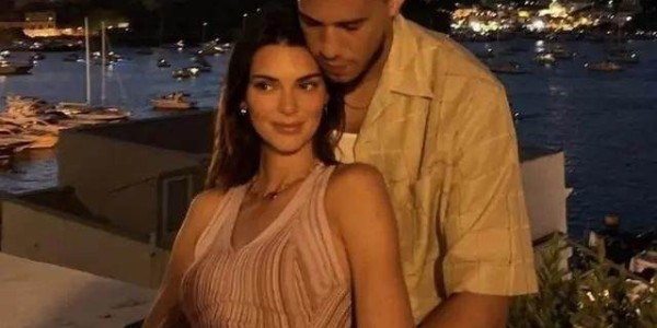 效率低的原因找到了？曝布克和詹娜即将死灰复燃