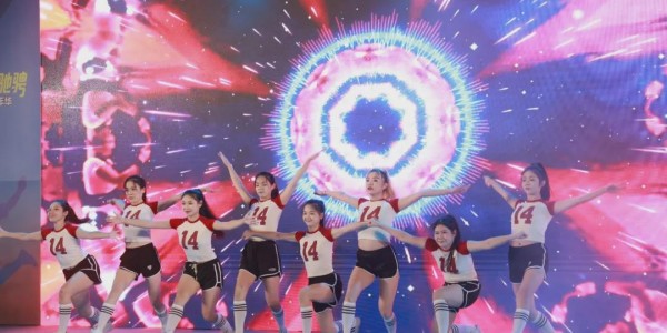 刚刚，香港知名明星在古城！